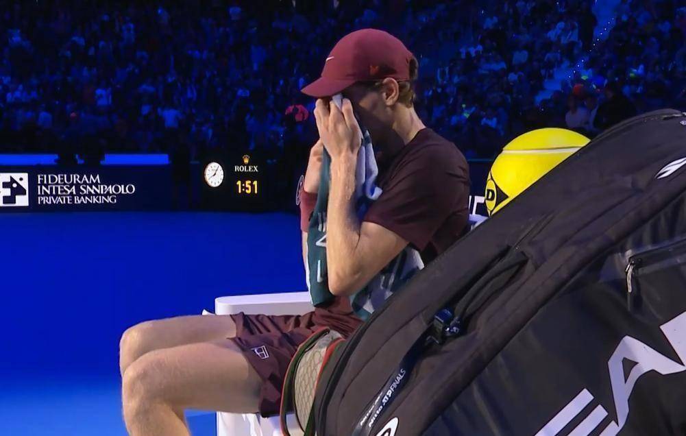 拉沃尔杯碾压ATP总决赛，辛纳关键制胜