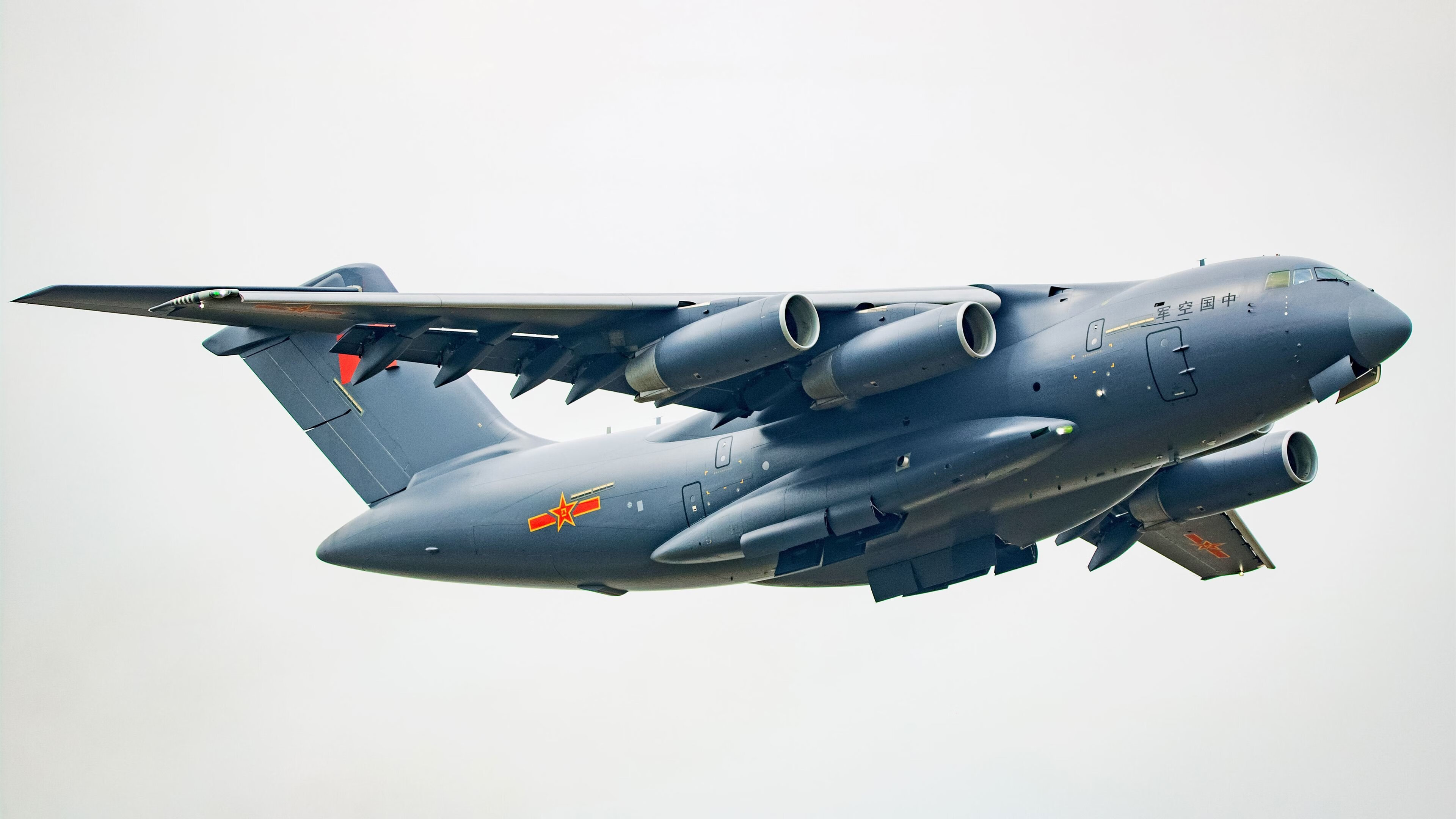 足球破壁日，当枫叶军团碾过阿尔卑斯，英格兰王子接管亚平宁