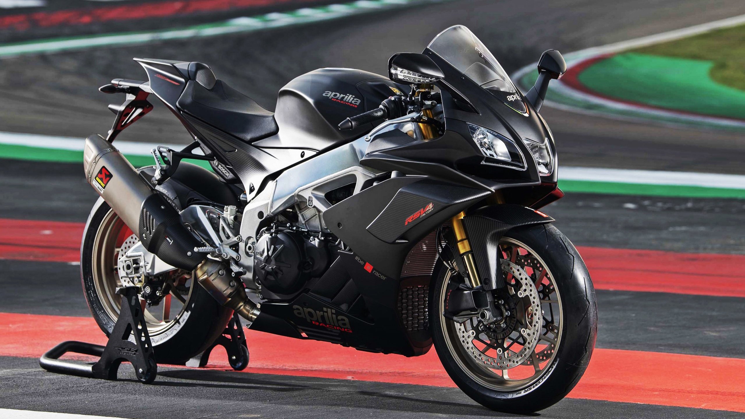 哈利伯顿灵魂出窍，平行时空里的奇才勇士防守启示录